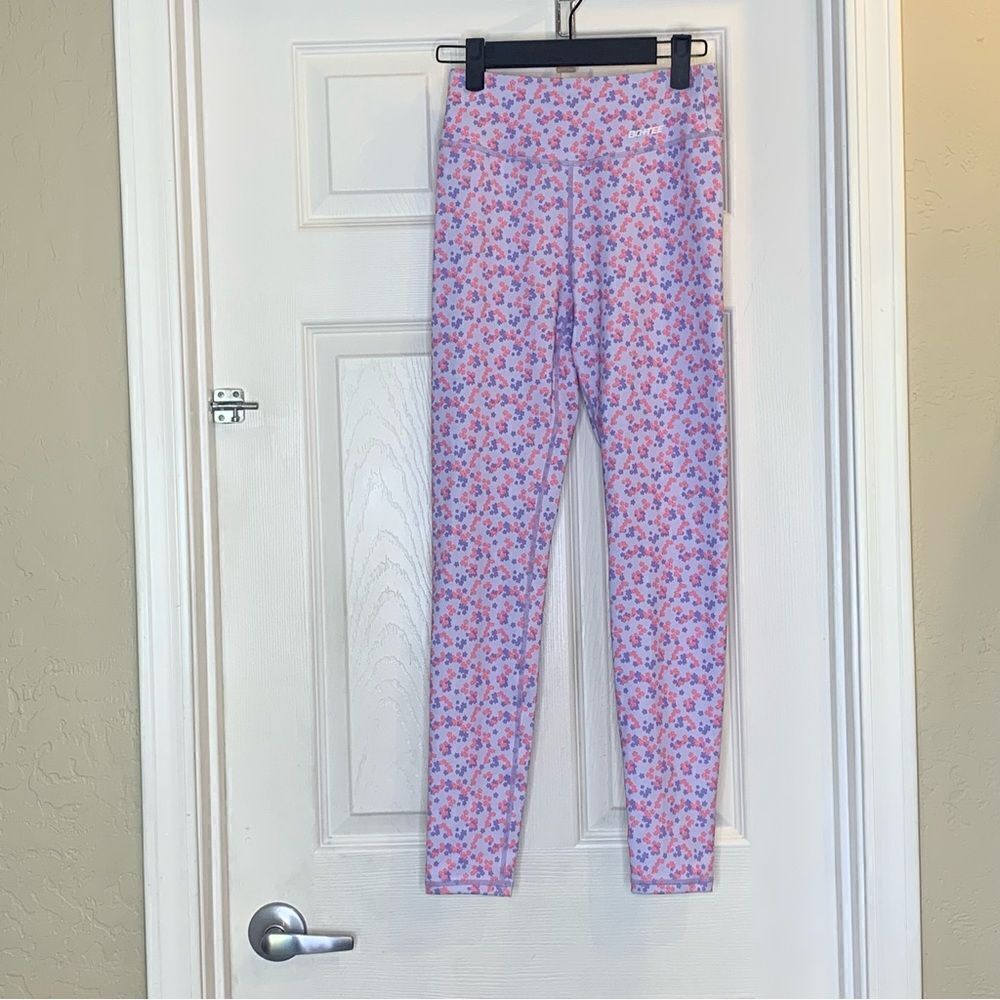 Bo+Tee Purple Floral Leggings Size XS
